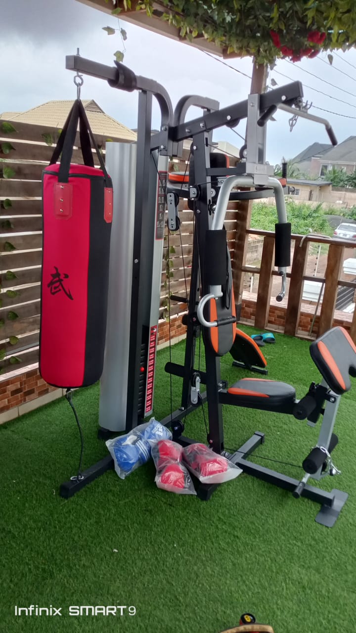 3 STATION GYM WITH PUNCHING BAG